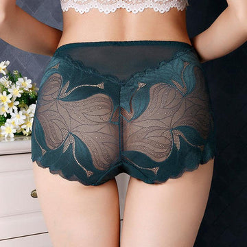 The favorite lace panties for bodycon dresses