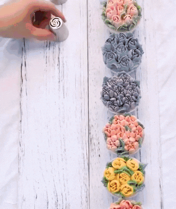 Welcome spring with beautiful, floral cakes!