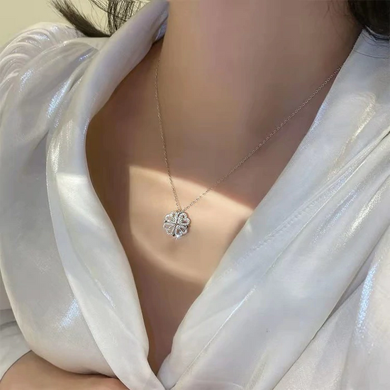 Cloverelle – Sparkling Clover Pendant Necklace