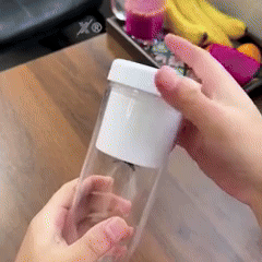 Fresh smoothies in 30 seconds — anywhere