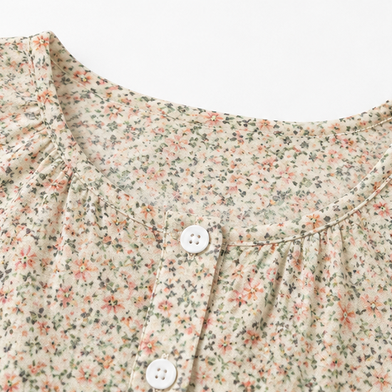 Florenne – Ditsy Floral Blouse with Buttons and 3/4 Sleeves