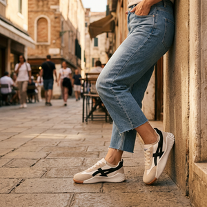 Retro court sneakers with cropped jeans