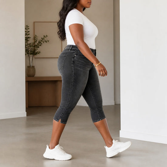 Curvella – Flattering High-Waist Stretch Denim Capris